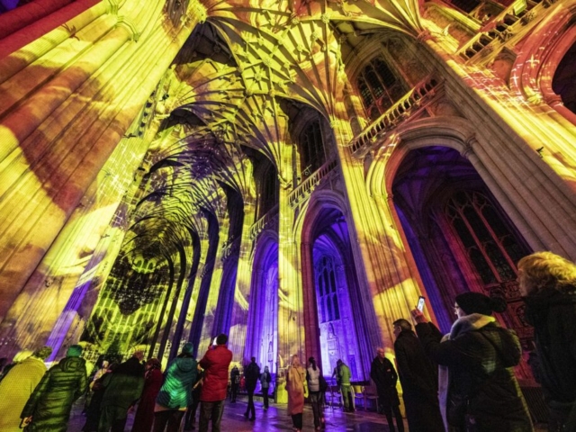 Winchester Cathedral Christmas Luxmuralis a 2022 _18