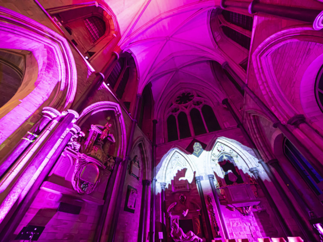 Luxmuralis Angels Southwark Cathedral 2025 son et lumiere cathedral light show light and sound projection art light art epic art london _14smv