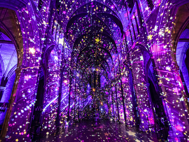 Luxmuralis Angels Southwark Cathedral 2025 son et lumiere cathedral light show light and sound projection art light art epic art london _32smv