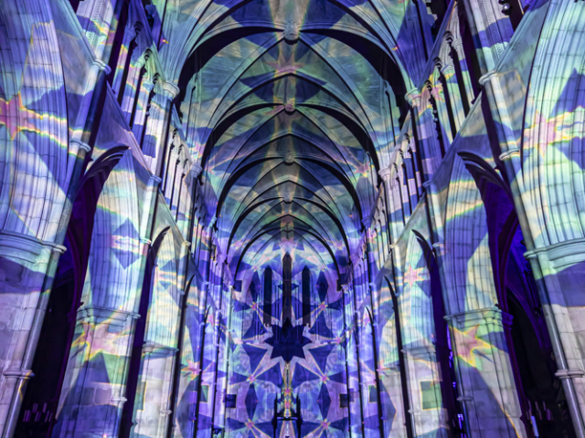 Luxmuralis Angels Southwark Cathedral 2025 son et lumiere cathedral light show light and sound projection art light art epic art london _33smv