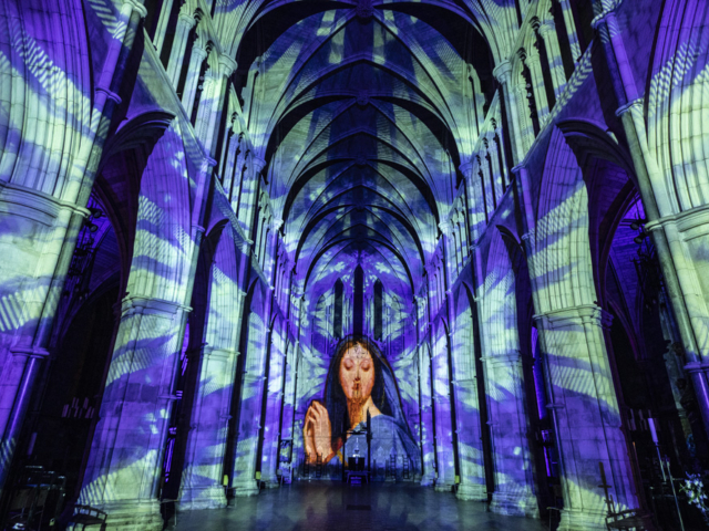 Luxmuralis Angels Southwark Cathedral 2025 son et lumiere cathedral light show light and sound projection art light art epic art london _8smv