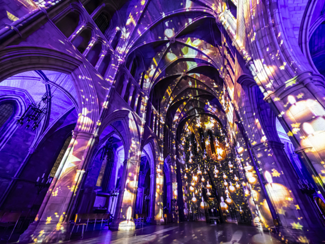 Luxmuralis Angels Southwark Cathedral 2025 son et lumiere cathedral light show light and sound projection art light art epic art london _9smv