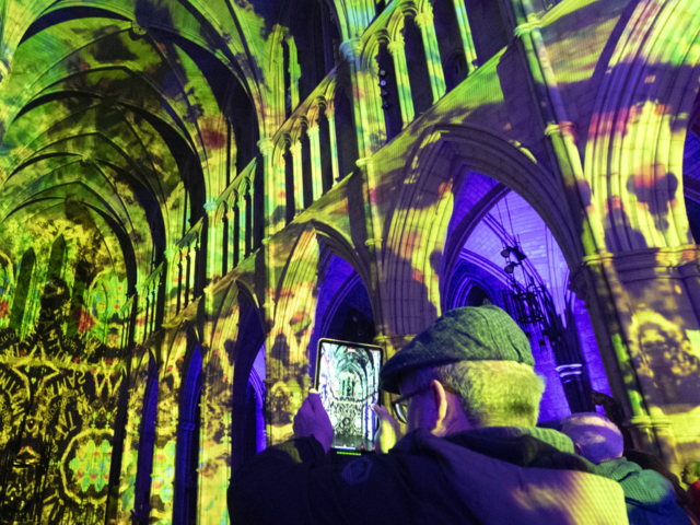 Luxmuralis Angels Southwark Cathedral night 2 2025 son et lumiere cathedral light show light and sound projection art light art epic art london _15