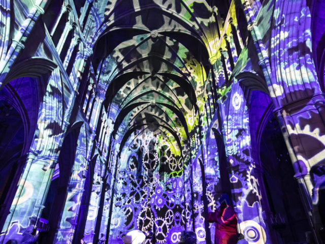 Luxmuralis Angels Southwark Cathedral night 2 2025 son et lumiere cathedral light show light and sound projection art light art epic art london _9